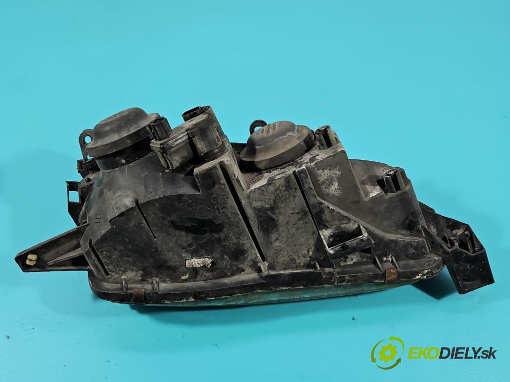 Toyota Avensis I T22 1997-2003 1.6 vvti 110 HP manual 81 kW 1598 cm3 4- Reflektor: ľavý  (Kľučka dverí ostatné)