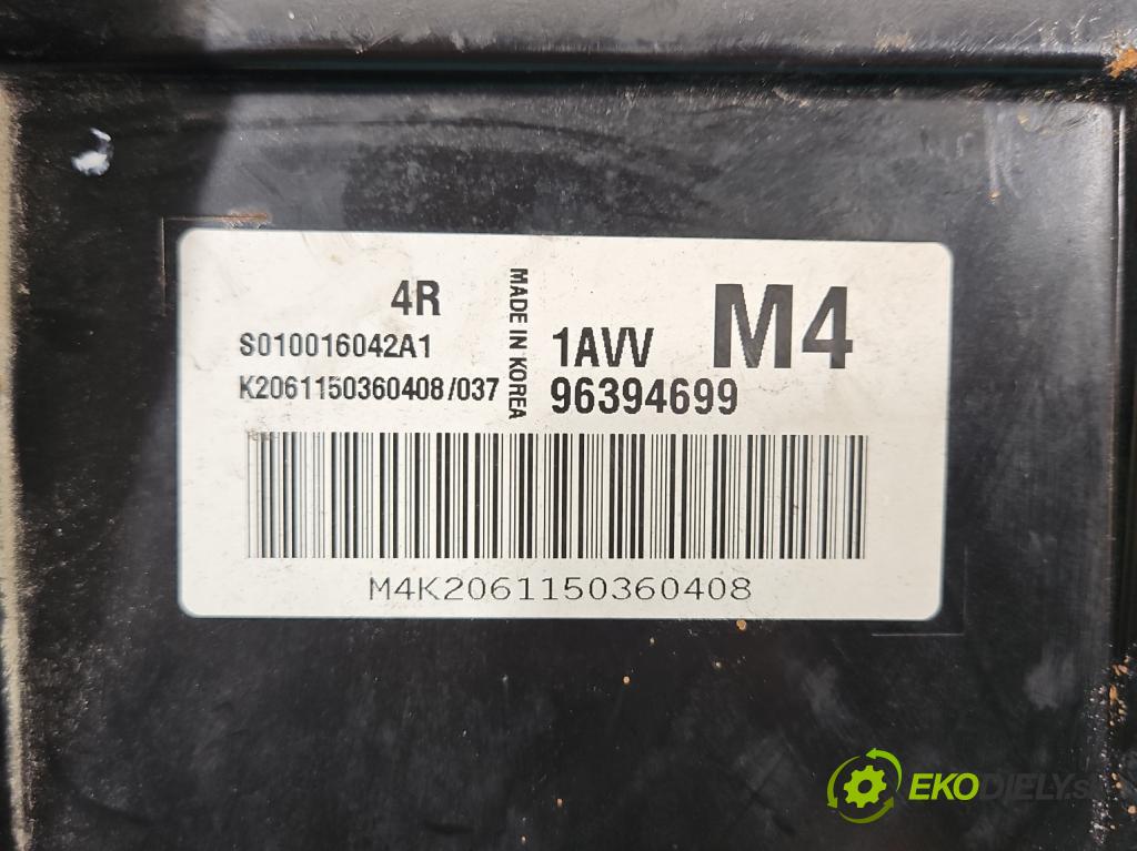 Chevrolet Lacetti 1.6 16V 109 HP manual 80 kW 1598 cm3 4- riadiaca jednotka motora 96394699