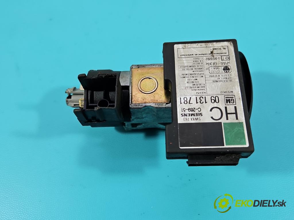 Opel Vectra B 1995-2002 1.8 16V 125 HP manual 92 kW 1796 cm3 4- riadiaca jednotka motora 90569370