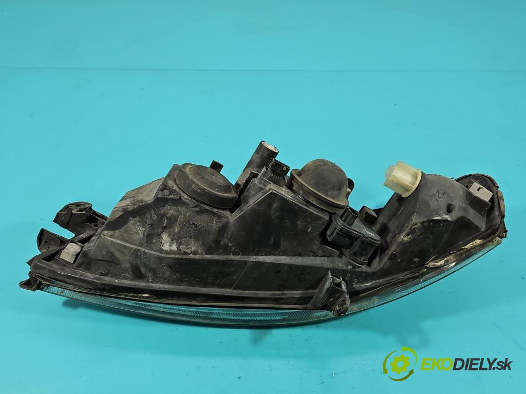 Opel Vectra B 1995-2002 1.8 16V 125 hp manual 92 kW 1796 cm3 4- světlo pravý 90586845 (Pravé přední světlo)