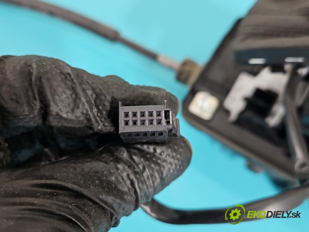 Audi A5 8T 2007-2016 2.0 TFSI 224hp automatic 165 kW 1984 cm3 5- Páka: Změny: stupeň,rýchlosť 8K1713041AN (Rýchlostná páka (kulisa))