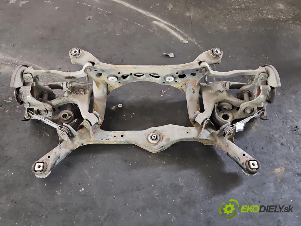 Audi A5 8T 2007-2016 2.0 TFSI 224 hp automatic 165 kW 1984 cm3 5- zadní výztuha  (Zadní výztuha)