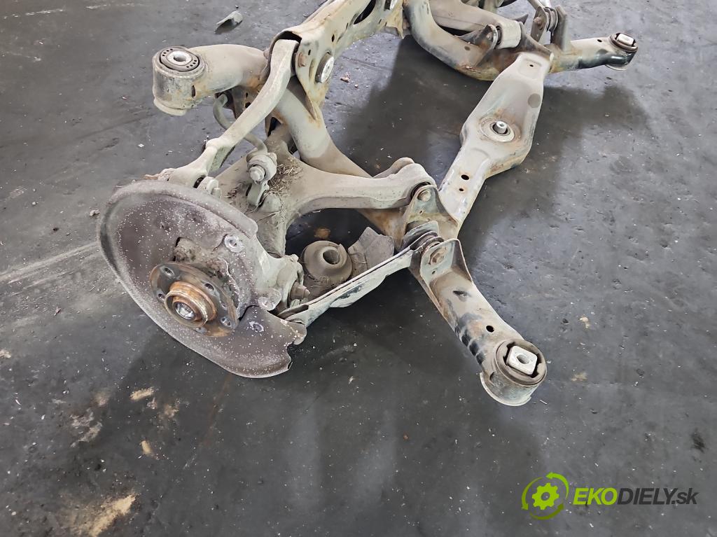 Audi A5 8T 2007-2016 2.0 TFSI 224 hp automatic 165 kW 1984 cm3 5- zadní výztuha  (Zadní výztuha)