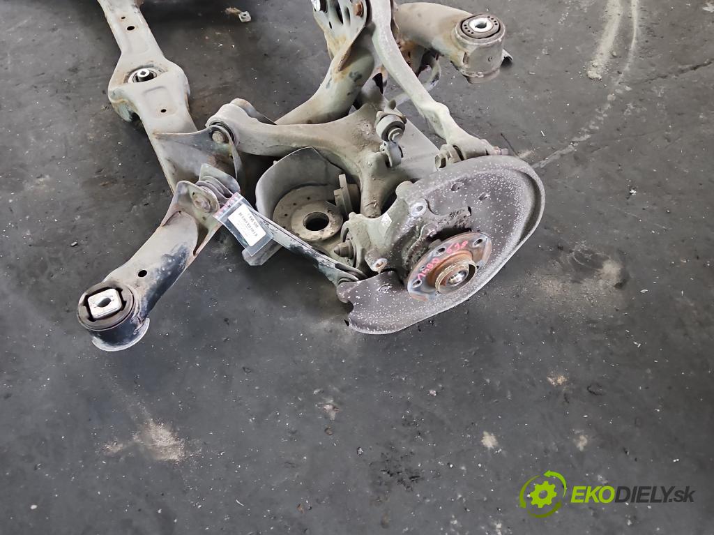 Audi A5 8T 2007-2016 2.0 TFSI 224 hp automatic 165 kW 1984 cm3 5- zadní výztuha  (Zadní výztuha)