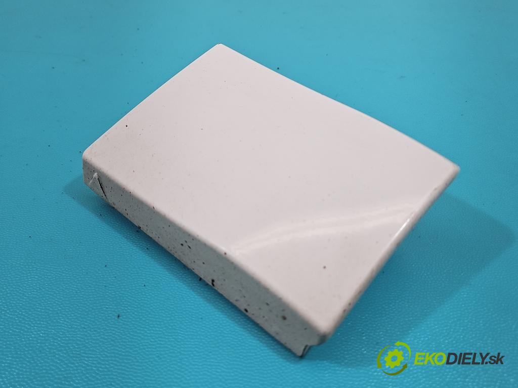 Audi Q5 2008-2016 2.0 tdi 170 HP manual 125 kW 1968 cm3 5- lišta blatník predné pravé 8R0854960E