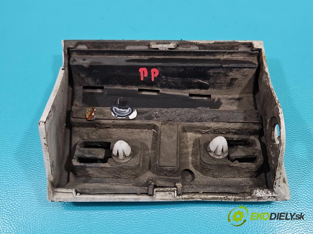 Audi Q5 2008-2016 2.0 tdi 170 HP manual 125 kW 1968 cm3 5- lišta blatník predné pravé 8R0854960E