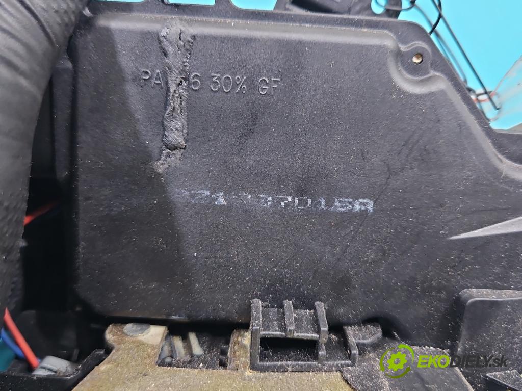 Audi A2 1.4 16V 75 hp manual 55 kW 1390 cm3 5- zámek přední levý