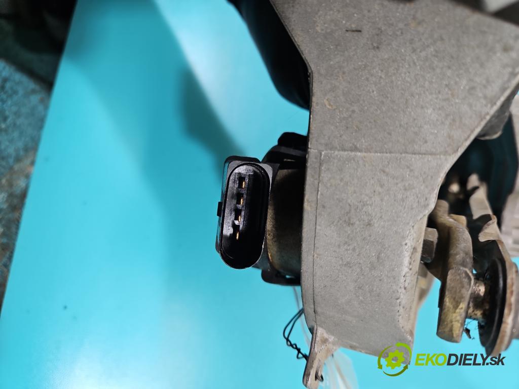 Audi A2 1.4 16V 75 hp manual 55 kW 1390 cm3 5- motor stěračů přední 8Z1955023