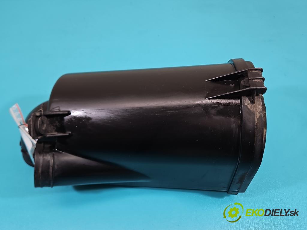 Audi A2 1.4 16V 75 HP manual 55 kW 1390 cm3 5- obal filtra vzduchu 8Z0129607C (Obal vzduchového filtra)