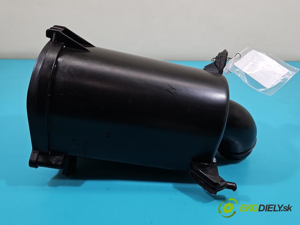 Audi A2 1.4 16V 75 HP manual 55 kW 1390 cm3 5- obal filtra vzduchu 8Z0129607C (Obal vzduchového filtra)