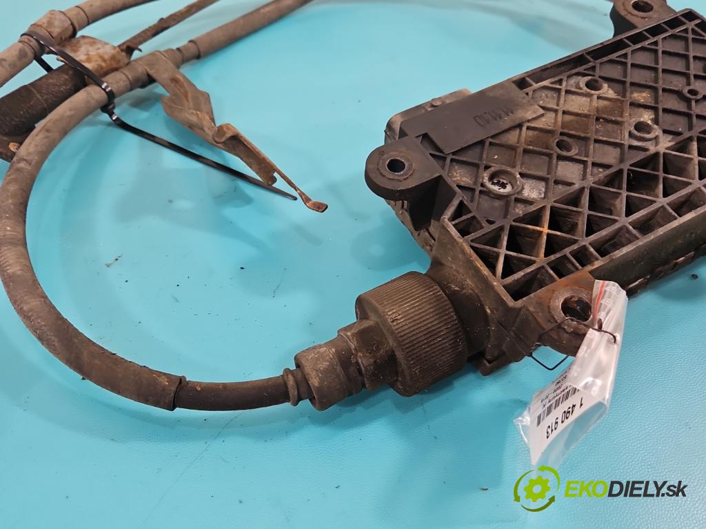 Toyota Avensis III T27 2009-2018 2.0 D4D 126 HP manual 93 kW 1998 cm3 5- Brzda manuál: elektrický: 46300-05010 (Ručná brzda)