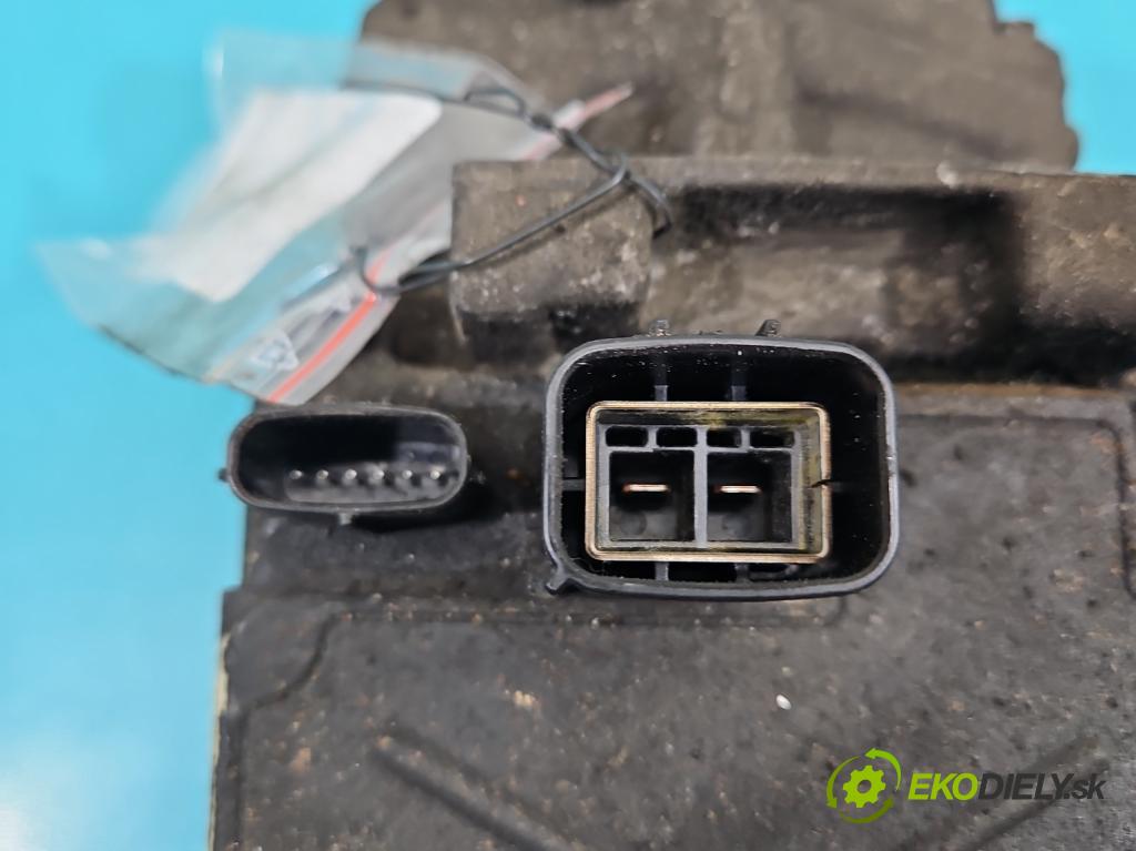 Lexus RX II 2003-2008 3.3 v6 211KM automatic 155 kW 3331 cm3 5- Kompresor: klimatizácie 042000-0230 (Kompresor klimatizácie)