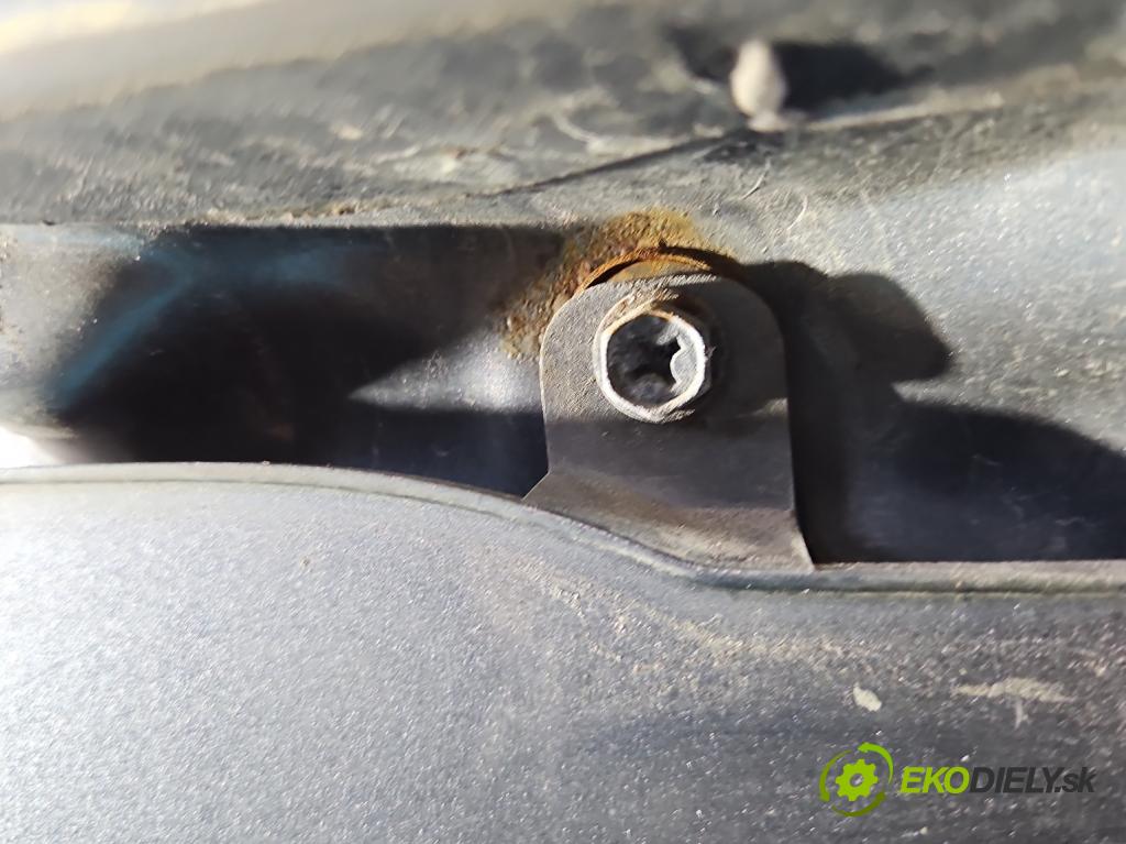 Hyundai I40 1.7 crdi 116 hp manual 85 kW 1685 cm3 5- zadní kufrové dveře  (Zadní kapota (kufr))