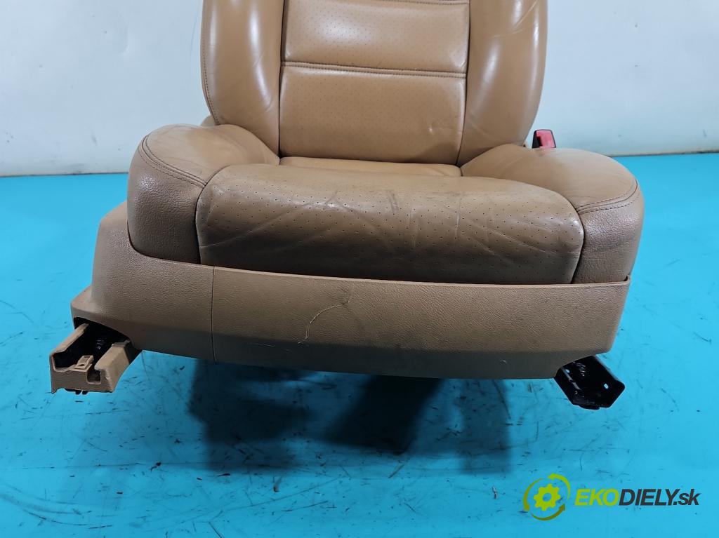 Porsche Cayenne I 2002-2010 3.2 V6 250 HP automatic 184 kW 3189 cm3 5- Sedačka pravý  (Sedadlo)