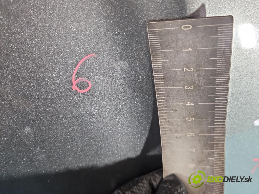 Honda CR-V II 2001-2006 2.2 i-CTDi 140 HP manual 103 kW 2204 cm3 5- kapota predná