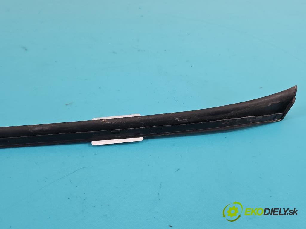 Audi Q5 2008-2016 2.0 tdi 170 HP manual 125 kW 1968 cm3 5- lišta Okna: čelné: ľavé 8R0854327A