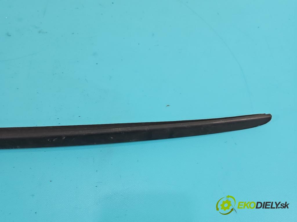 Audi Q5 2008-2016 2.0 tdi 170 HP manual 125 kW 1968 cm3 5- lišta Okna: čelné: ľavé 8R0854327A