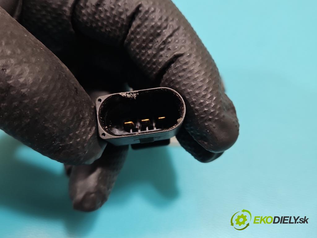 Audi Q5 2008-2016 2.0 tdi 170 hp manual 125 kW 1968 cm3 5- snímač pozice: hřídele vačkový TTH (Snímač polohy klikového hřídele)