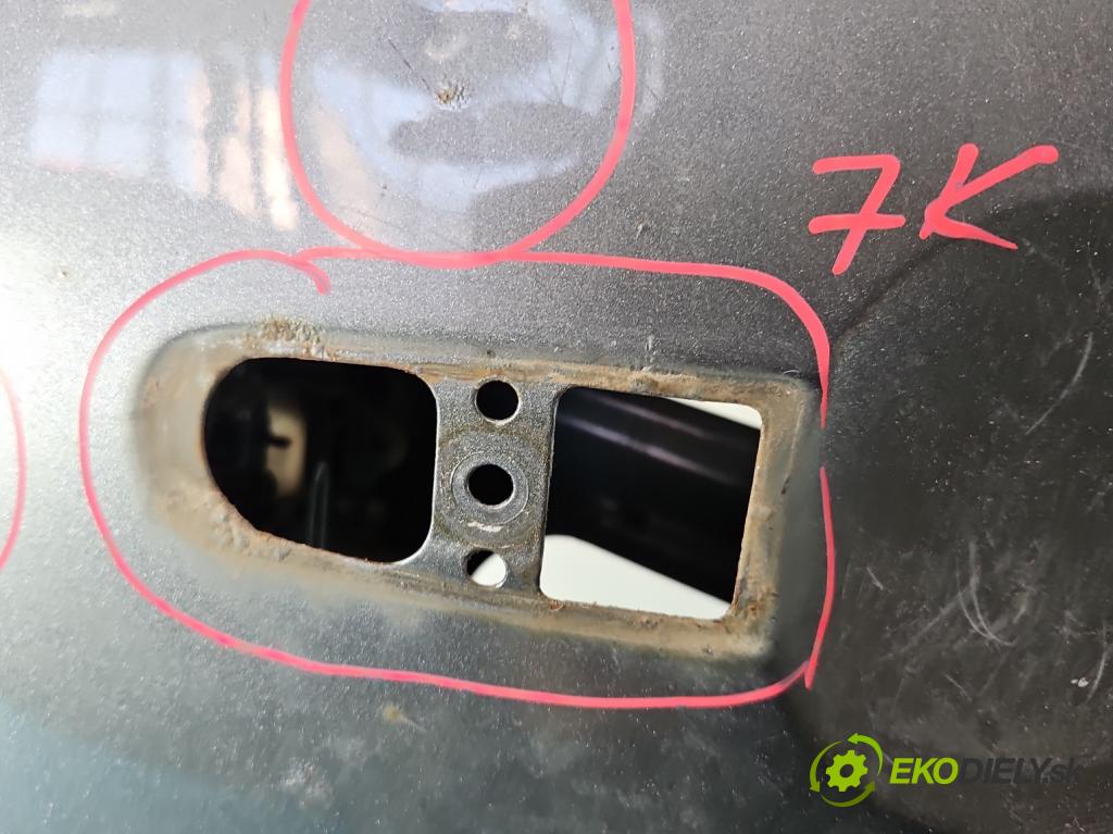 Honda CR-V II 2001-2006 2.2 i-CTDi 140 hp manual 103 kW 2204 cm3 5- zadní kufrové dveře  (Zadní kapota (kufr))