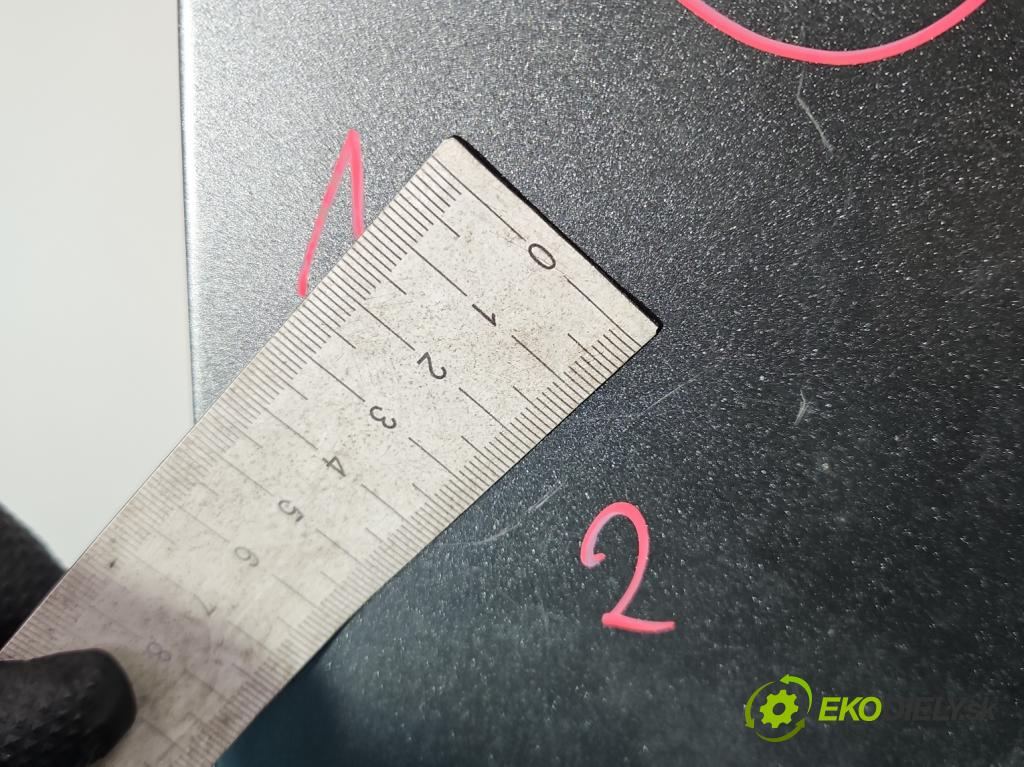 Honda CR-V II 2001-2006 2.2 i-CTDi 140 hp manual 103 kW 2204 cm3 5- zadní kufrové dveře  (Zadní kapota (kufr))