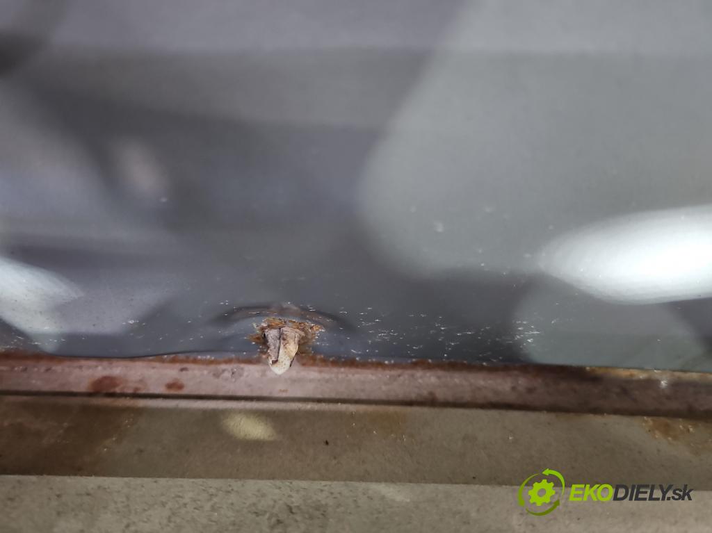 Honda CR-V II 2001-2006 2.2 i-CTDi 140 hp manual 103 kW 2204 cm3 5- zadní kufrové dveře  (Zadní kapota (kufr))