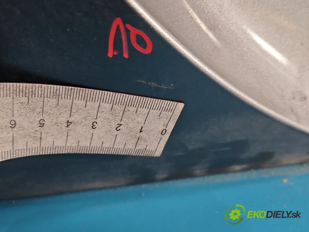 Honda CR-V II 2001-2006 2.2 i-CTDi 140 hp manual 103 kW 2204 cm3 5- zadní kufrové dveře  (Zadní kapota (kufr))