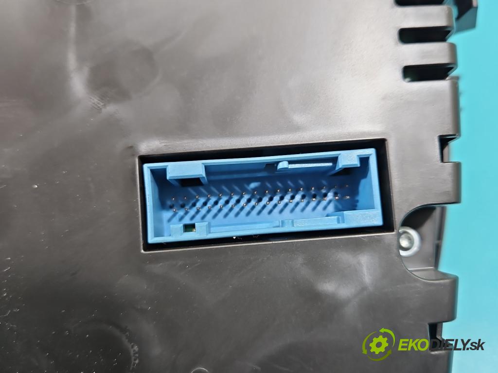 Vw Passat B7 2010-2014 2.0 tdi 140 HP automatic 103 kW 1968 cm3 5- prístrojovka/ budíky 3AA920880C (Prístrojová doska)