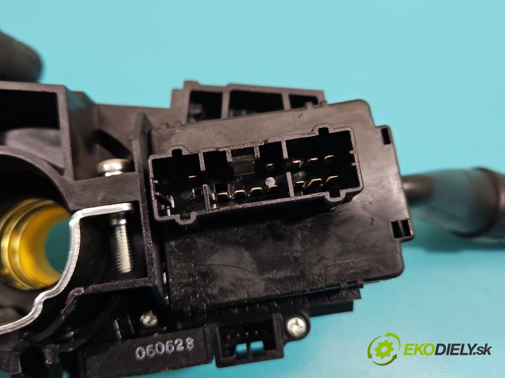 Honda CR-V II 2001-2006 2.2 i-CTDi 140 HP manual 103 kW 2204 cm3 5- prepínač komplex: 35250S6EE211M1 (Prepínacie páčky pod volantom)