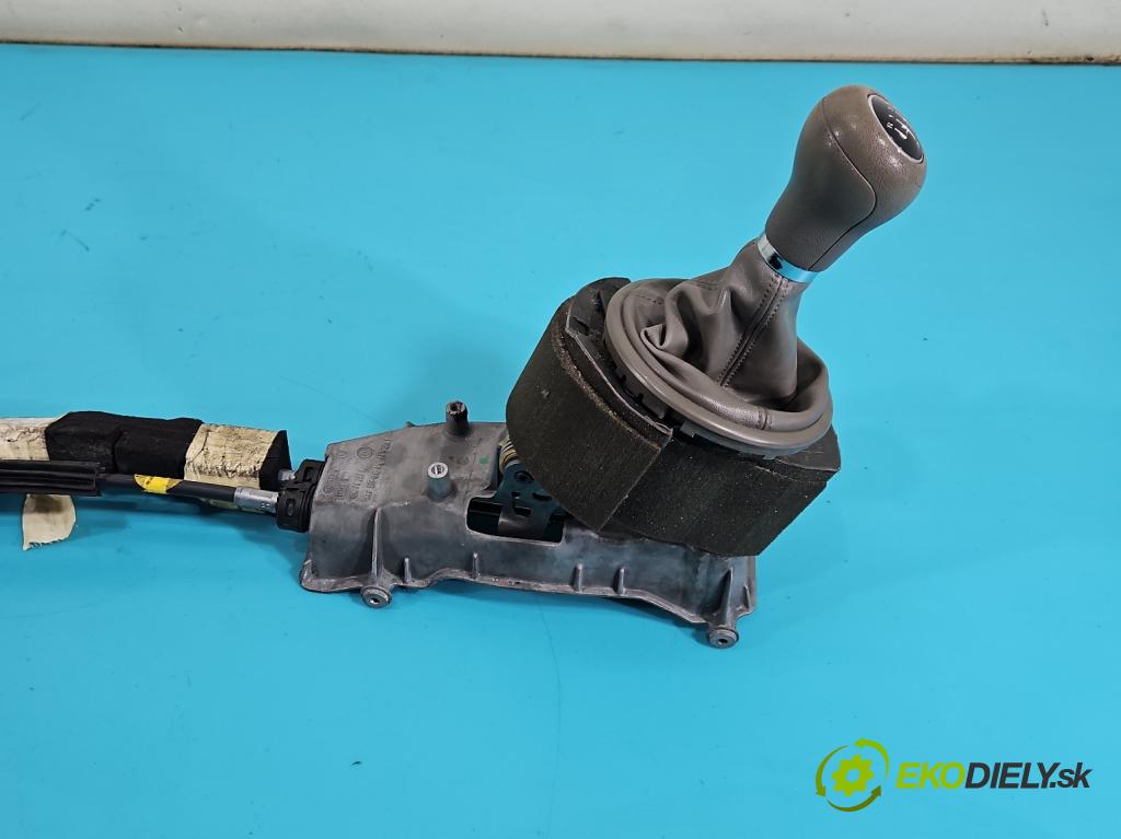 Audi A2 1.4 16V 75 HP manual 55 kW 1390 cm3 5- Páka: Změny: stupeň,rýchlosť 8Z0711246A (Rýchlostná páka (kulisa))