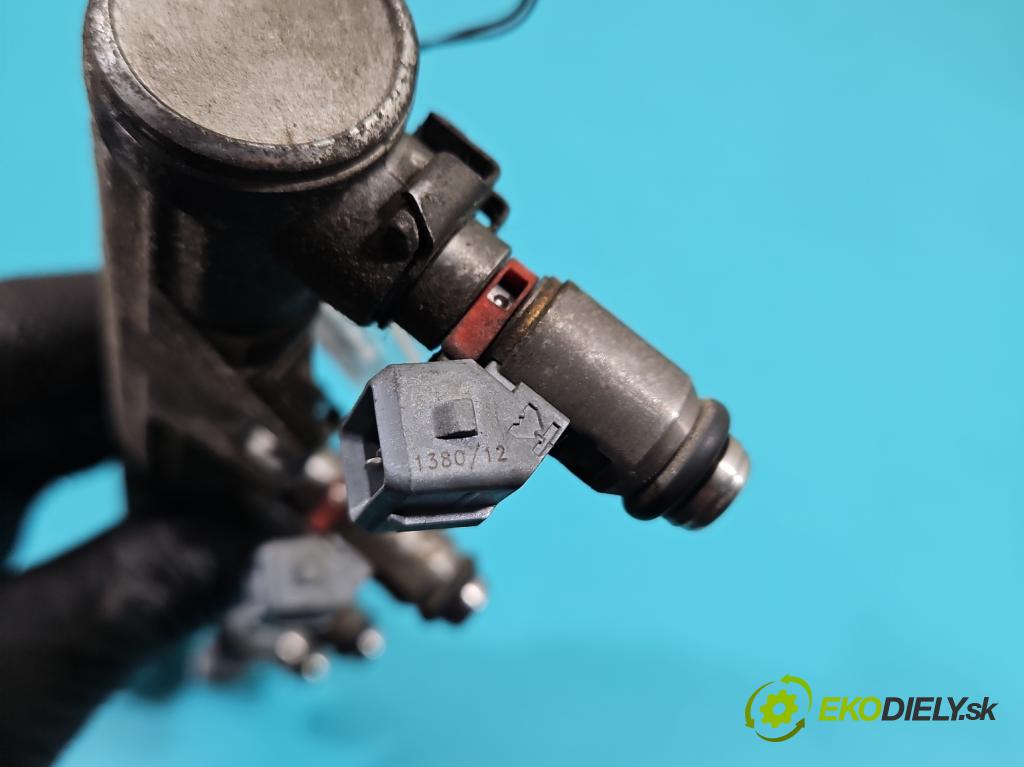 Audi A2 1.4 16V 75 HP manual 55 kW 1390 cm3 5- vstrek IWP058 (Vstrekovač paliva)