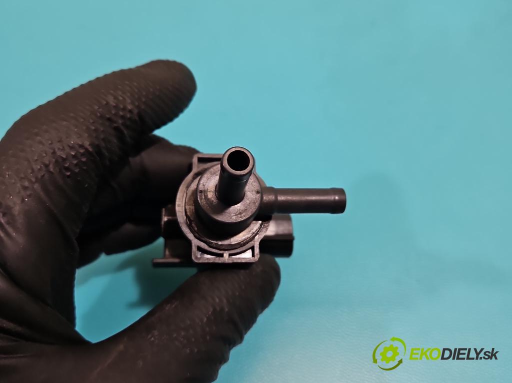 Lexus RX II 2003-2008 3.3 v6 211KM automatic 155 kW 3331 cm3 5- ventil podtlaku 90910-12272 (Ventil)