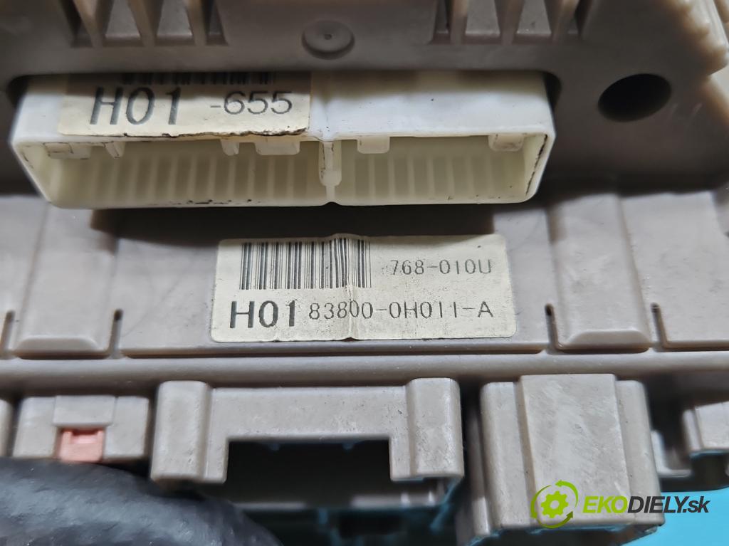 Toyota Aygo 2005-2014 1.0 VVTI 68 HP manual 50 kW 998 cm3 5- prístrojovka/ budíky 83800-0H011-A (Prístrojová doska)