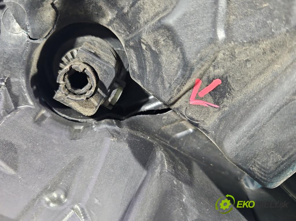 Ford S-max II 2015-2023 2.0 tdci 150 HP automatic 110 kW 1995 cm3 5- Reflektor: pravý EM2B-13W029-CN (Svetlo predné pravé)