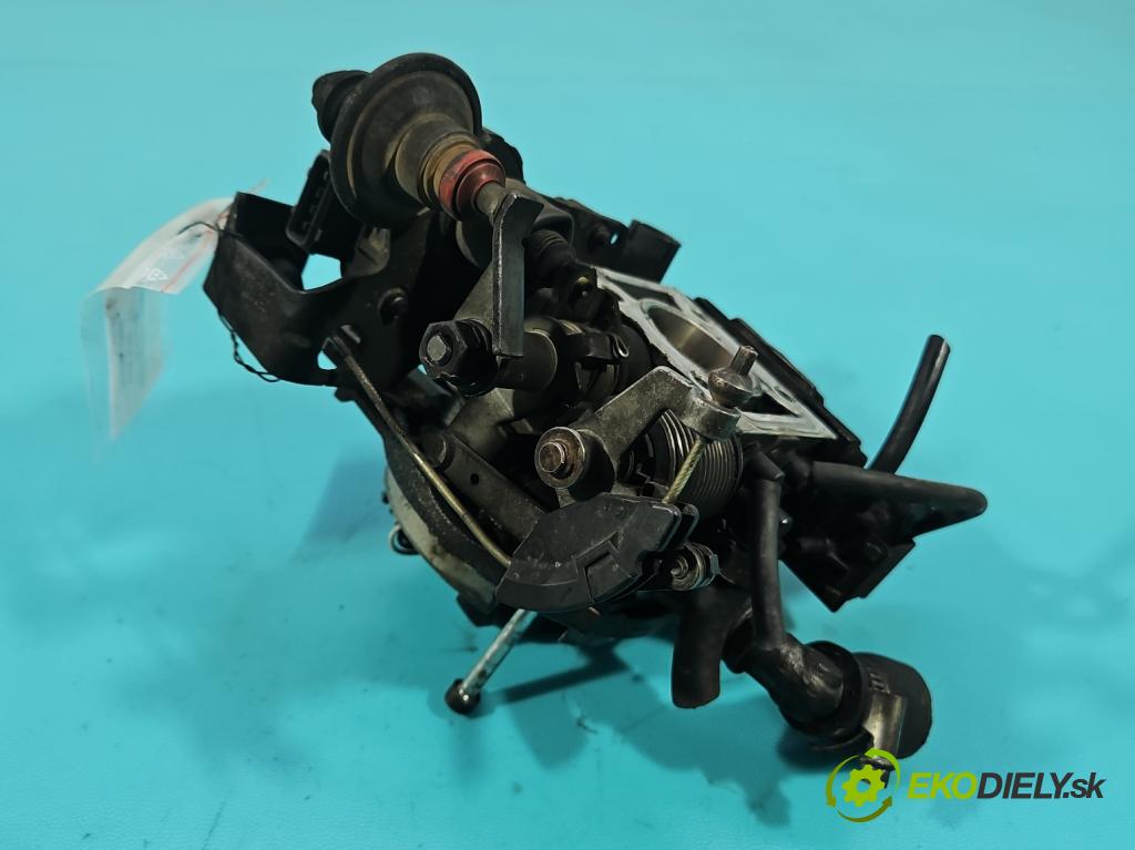 Audi 80 B3 1986-1991 1.8 90 HP manual 66 kW 1781 cm3 4- vstrekovač 0438031 (Karburátor)