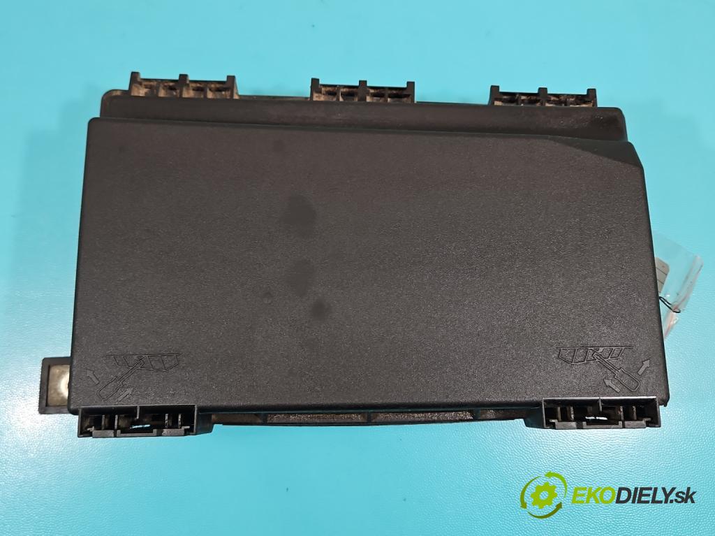 Opel Astra III 2004-2014 1.4 16V 90 hp manual 66 kW 1364 cm3 5- skříňka pojistková 13206752 (Pojistková skříňka)