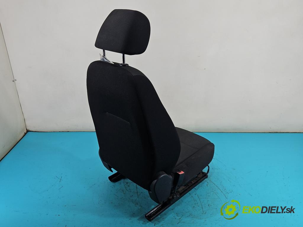 Skoda Rapid 2012-2019 1.6 tdi 90 HP manual 66 kW 1598 cm3 5- Sedačka ľavý  (Sedadlo)