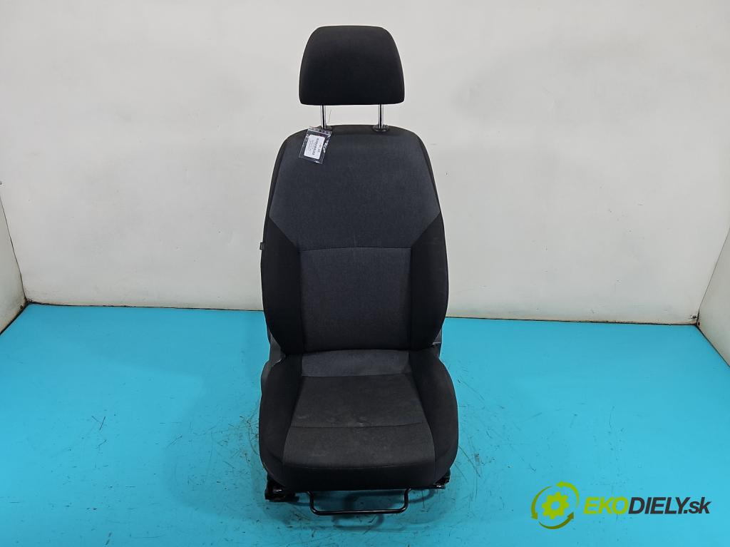 Skoda Rapid 2012-2019 1.6 tdi 90 HP manual 66 kW 1598 cm3 5- Sedačka pravý  (Sedadlo)