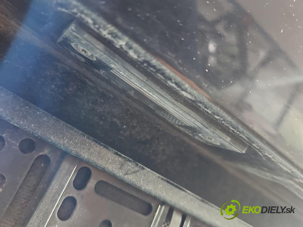 Porsche Cayenne I 2002-2010 3.2 V6 250 hp automatic 184 kW 3189 cm3 5- zadní kufrové dveře  (Zadní kapota (kufr))