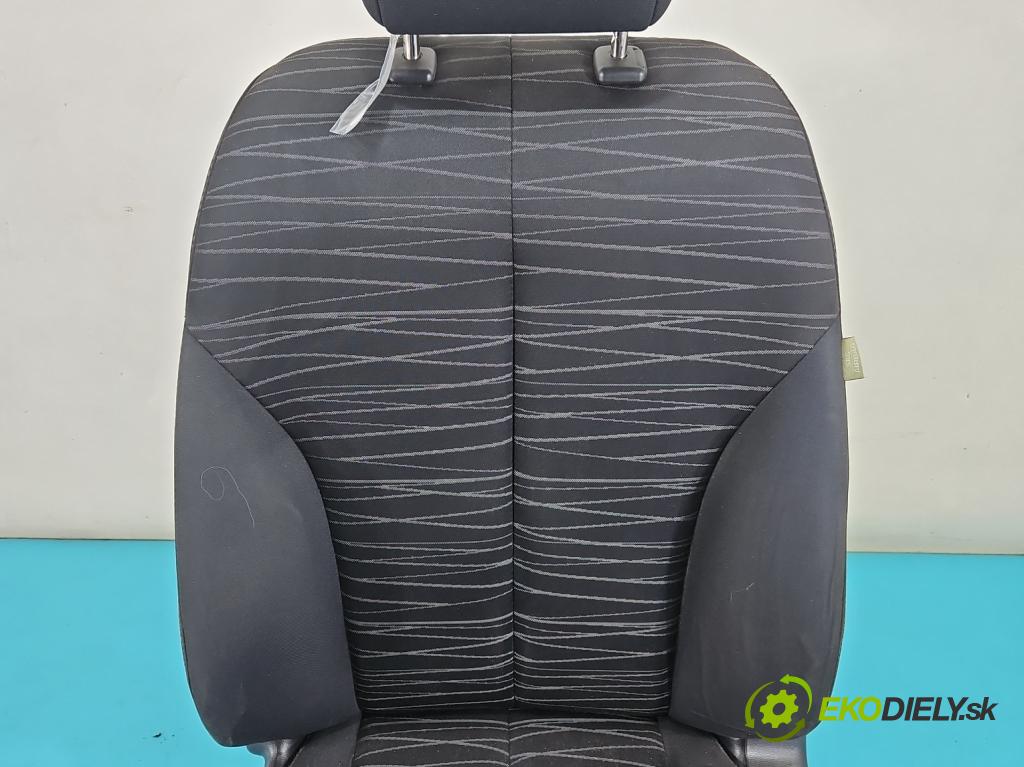 Mazda 2 II 2007-2014 1.3 16V 75 HP manual 55 kW 1349 cm3 5- Sedačka ľavý  (Sedadlo)