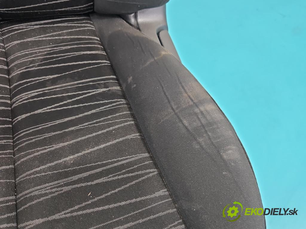 Mazda 2 II 2007-2014 1.3 16V 75 HP manual 55 kW 1349 cm3 5- Sedačka ľavý  (Sedadlo)