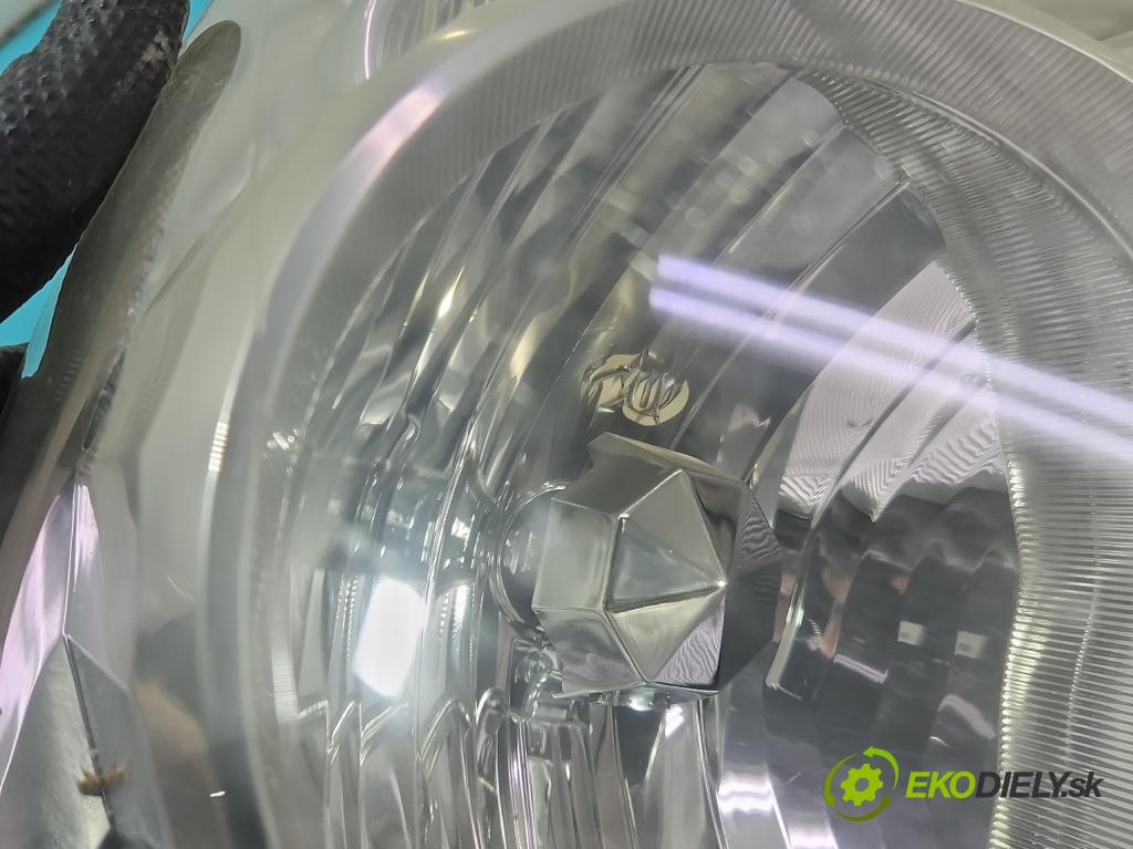 Honda CR-V II 2001-2006 2.2 i-CTDi 140 HP manual 103 kW 2204 cm3 5- Reflektor: pravý 33100-SCA-G010-M1 (Svetlo predné pravé)