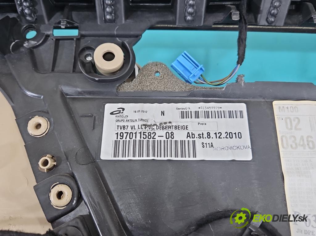 Vw Passat B7 2010-2014 2.0 tdi 140 hp automatic 103 kW 1968 cm3 5- Tapacír: dveře přední levé