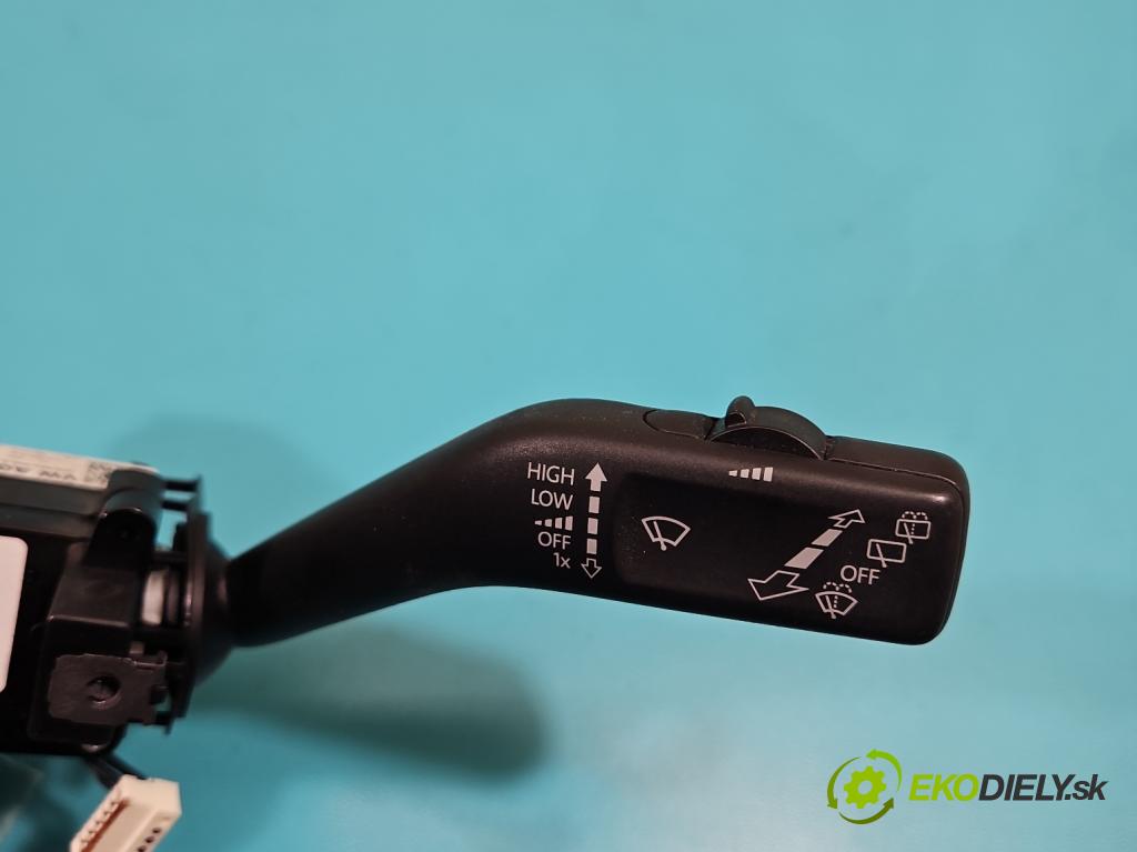 Vw Passat B7 2010-2014 2.0 tdi 140 HP automatic 103 kW 1968 cm3 5- prepínač komplex: 3C9953502E (Prepínacie páčky pod volantom)