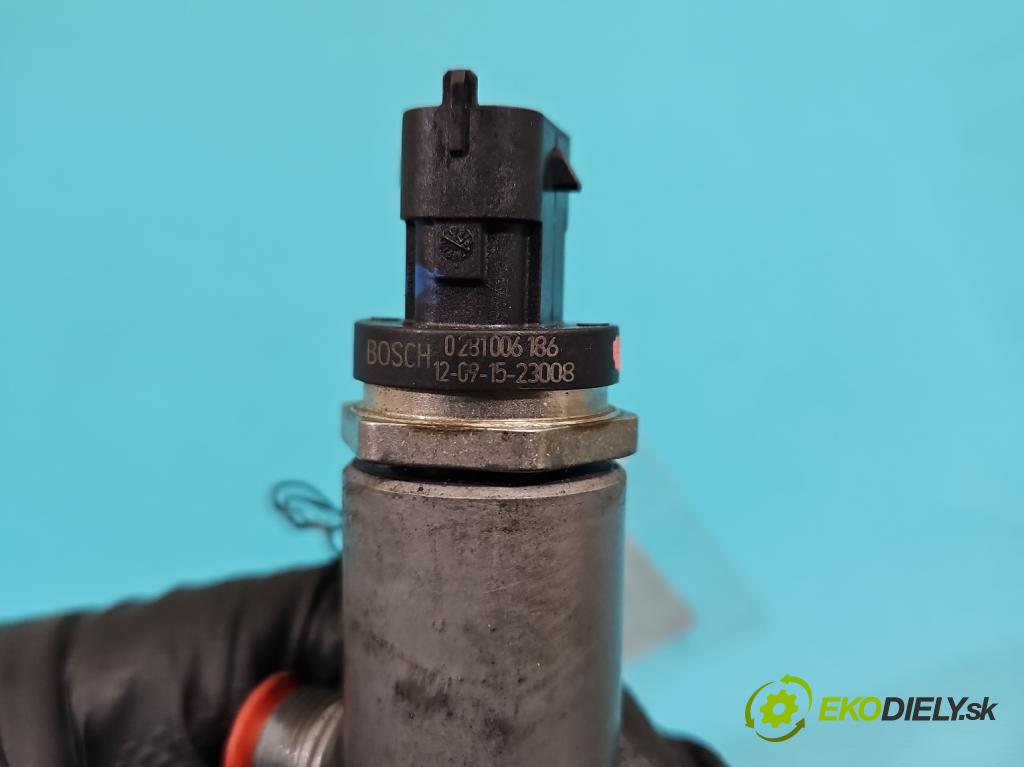 Renault Scenic III 2009-2016 1.6 dci 131 HP manual 96 kW 1598 cm3 5- lišta vstrekovacia 175216420R (Vstrekovacia lišta)