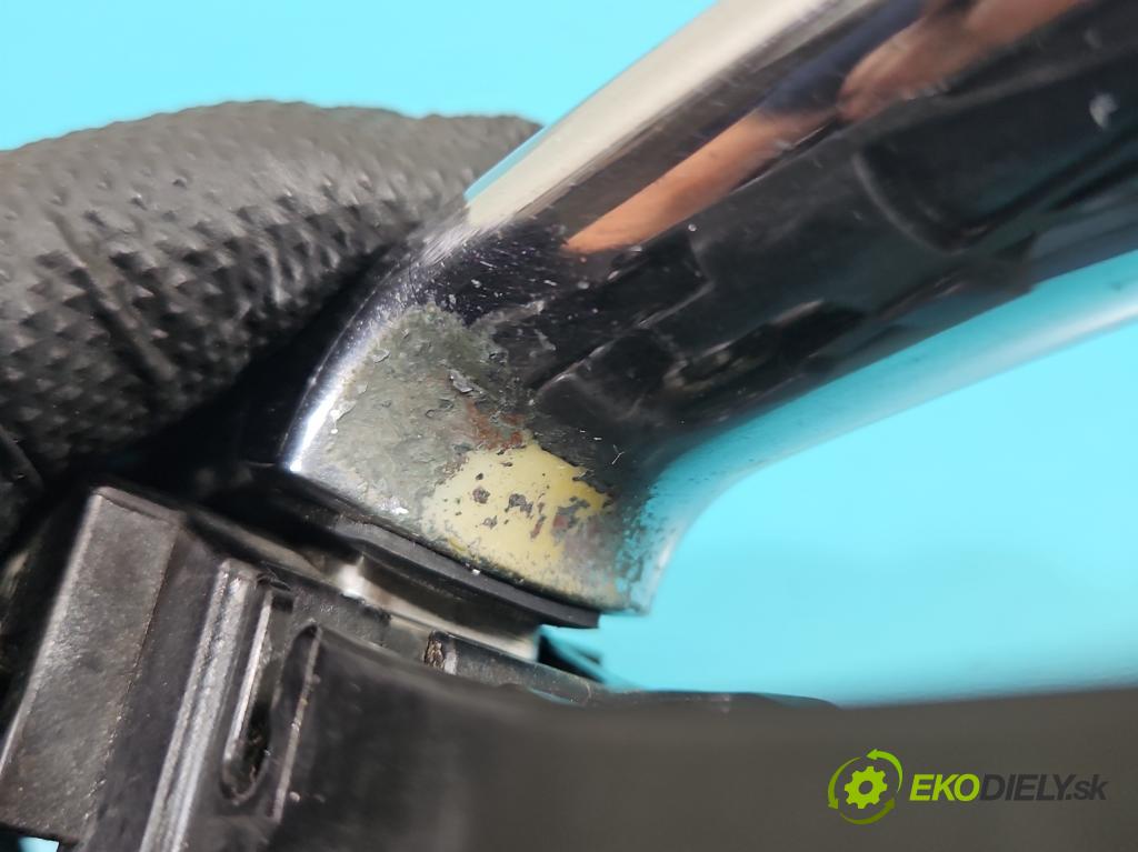 Infiniti FX I 2003-2008 3.5 V6 280KM automatic 206 kW 3498 cm3 5- klika zadní pravé  (Klika dveří ostatní)