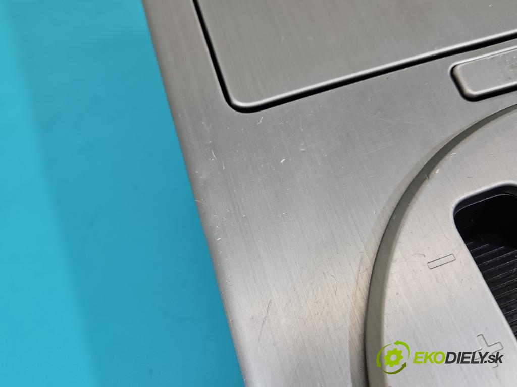 Infiniti FX I 2003-2008 3.5 V6 280KM automatic 206 kW 3498 cm3 5- lišta ozdobná interiéry: