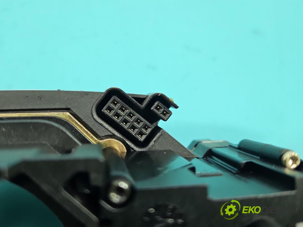 Porsche Cayenne I 2002-2010 3.2 V6 250 HP automatic 184 kW 3189 cm3 5- prepínač komplex: 7L5953549C (Prepínacie páčky pod volantom)