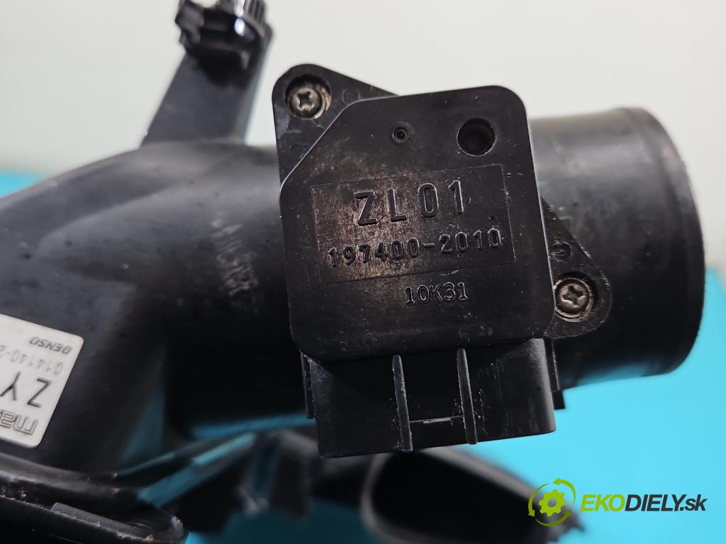 Mazda 2 II 2007-2014 1.3 16V 75 HP manual 55 kW 1349 cm3 5- obal filtra vzduchu 014140-2440 (Obal vzduchového filtra)