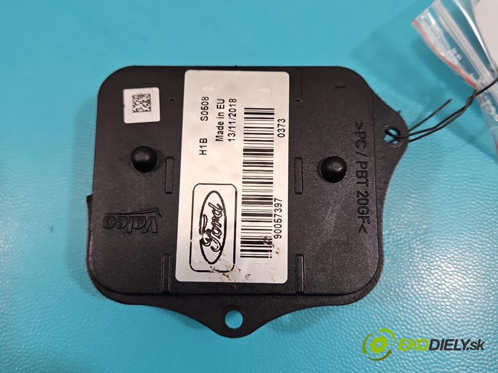 Ford S-max II 15-23 2.0 tdci 150 HP automatic 110 kW 1995 cm3 5- střídač: xenon 90057397 (Riadiaca jednotka xenónu)