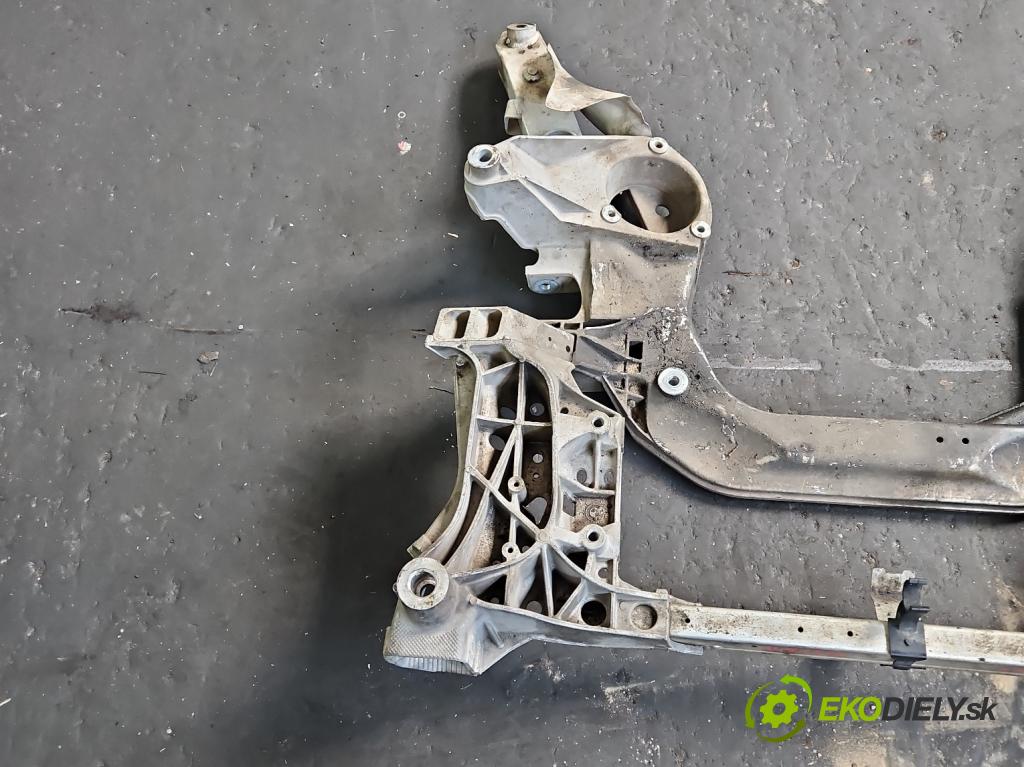 Bmw 5 F10 2010-2017 2.0 T 245KM automatic 180 kW 1997 cm3 4- výstuha motora 6799321